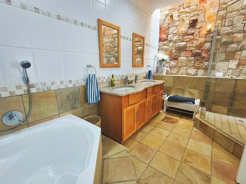 3 Bedroom Property for Sale in Mossel Bay Golf Estate Western Cape